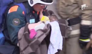 Bebeluşul salvat din ruinele blocului dărâmat de explozie din Rusia, unde 39 de oameni au murit, se reface