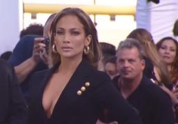 Lista divelor de peste ocean cu trup de zeiţă