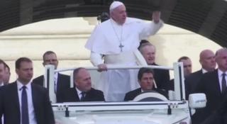 Vizita istorică a Papei Francisc, mană cerească pentru hotelieri. Sunt așteptați sute de mii de pelerini