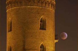 Spectacol rar, eclipsa superluna sângerie imortalizată deasupra Turnului Chindiei