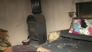 Fetiță de un an, ucisă de foc la Suceava. Şi fratele micuţei se află în stare critică după incendiul care le-a cuprins camera