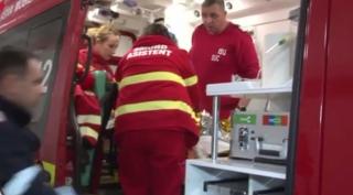 Tragedie într-o familie din Suceava. O fetiţă de un an a murit, iar un băieţel este în stare critică