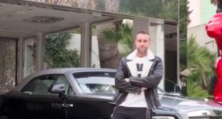 Designerul Philipp Plein, pasionat de mașini și femei frumoase