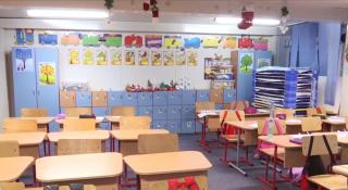 Mii de cazuri de gripă în școli și grădinițe. Cine decide închiderea şcolilor