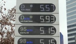 Leul cade, preţurile carburanţilor urcă. Un litru se apropie de pragul de şase lei