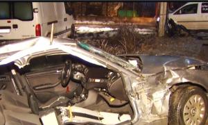 Copaci doborâți, mașini distruse și zeci de răniți, după cel mai grav episod de ploaie îngheţată