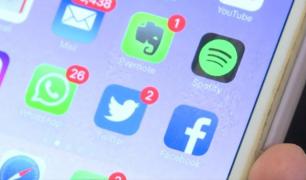 Facebook ar putea integra serviciile de mesagerie WhatsApp, Instagram şi Messenger