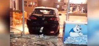 Un şofer începător din Craiova a distrus o benzinărie după ce a vrut să alimenteze