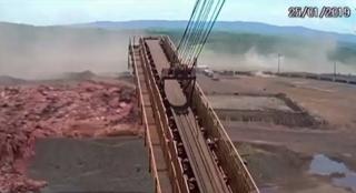 Prăbuşirea unui baraj din Brazilia, surprinsă de o cameră de supraveghere