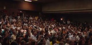 Criza din Venezuela continuă să se amplifice. Preşedintele autoproclamat Juan Guaido îl acuză pe liderul ales Nicolas Maduro că încearcă să îl intimideze