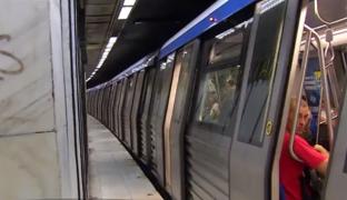 Panouri de siguranţă la metroul Bucureşti, după valul de tragedii din subteran