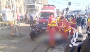 Anchetă în cazul tragediei din Capitală, unde un bărbat a fost călcat de tramvai. Cineva l-ar fi împins