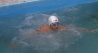 Paul Georgescu record la înot în bazin cu apă înghețată