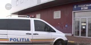 În contul unei datorii, un tânăr din Smeeni i-a abuzat iubita prietenului său, apoi a luat-o cu el la Sinaia (Video)