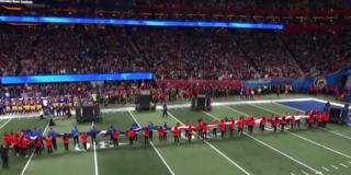 Spectacol la Super Bowl. New England Patriots a învins echipa Los Angeles Rams