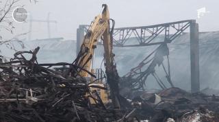 Incendiul de la fabrica din Alba Iulia, aproape lichidat la 4 zile de la izbucnire