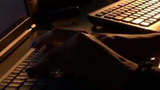 Nou tip de înşelătorie pe Internet. Zeci de români, căzuţi în plasa unor falşi angajaţi IT