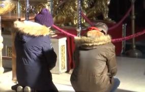 Studiu: Biserica alungă depresia. Cei peste 50 ani, mai fericiţi după rugăciuni