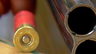 Femeia din Olt împușcată de un bărbat, din greșeală, riscă să-și piardă brațul