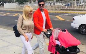 Elena Udrea, fericită alături de iubit și fiică, într-o nouă postare pe Facebook