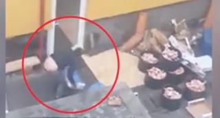 Patronul restaurantului din Bistriţa, despre angajatul care a dezgheţat carne cu lovituri de picioare: "A ridicat din umeri"