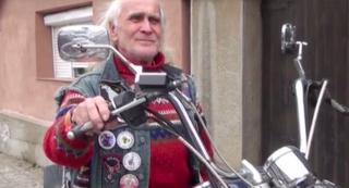 Cel mai bătrân biker din România are  70 de ani (Video)