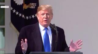 Proteste împotriva lui Donald Trump după semnarea decretului