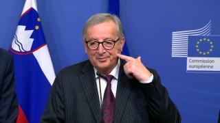 Președintele Comisiei Europene a apărut cu plasture pe obraz la întâlnirea cu premierul britanic