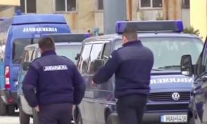 Elev din Bistriţa ameninţat cu cuţitul în curtea liceului de un coleg mai mare