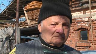 Un bătrân din Aninoasa şi-a donat toţi banii strânşi unui spital, pentru incubatoare de bebeluşi