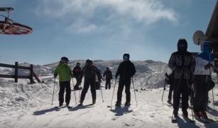 Prezență mare la viscol. Studenţii și-au dat restanțele pe pârtie