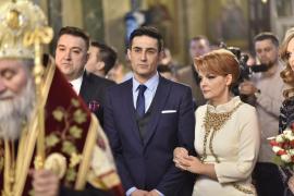Olguţa Vasilescu și Claudiu Manda, cununați religios de Mitropolitul Olteniei