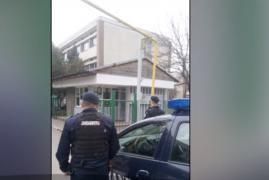 Un bărbat a intrat înarmat cu un cuţit într-un colegiu din Ploieşti