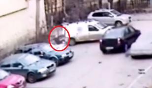 Un tânăr din Galaţi şi-a înscenat propriul jaf, fără să ştie că este filmat (Video)