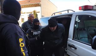 Cei trei presupuşi asasini ai afaceristului din Vrancea au fost reţinuţi pentru omor