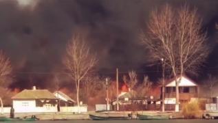 Incendiu uriaș în apropiere de Sulina, după ce localnicii au dat foc la stuf