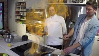 Valentin Butnaru, surpriză 'incendiară' pentru iubită de 1 martie, în bucătăria lui chef Dumitrescu