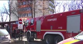 Colet suspect lăsat în fața unui cabinet stomatologic din Târgu Mureş