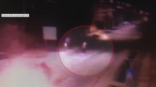 Un fost poștaș a fost lovit de două mașini și a murit în Dâmbovița (Video)