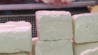 Credincioşii ortodocşi, în Săptămâna Albă: se pot mânca ouă şi brânză