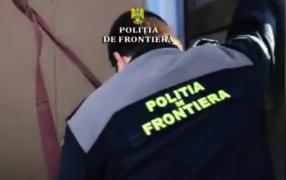 Surpriză la Vama Giurgiu. Trei pakistanezi s-au ascuns într-un TIR care transporta calorifere, fără ca şoferul să aibă idee