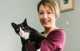 Un motan cleptoman din Marea Britanie, vedetă pe internet, după ce a furat banii unui vecin