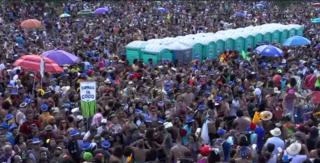 Carnavalul de la Rio, nelipsit de incidente. Poliţiştii au intervenit cu gaze lacrimogene şi bastoane