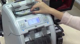 Tinerii înscriși în programul Start-up Nation îşi vând afacerile pe internet