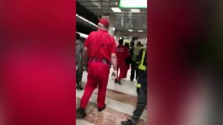 O persoană s-a aruncat în faţa metroului, în staţia Lujerului