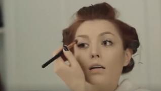 Lecție de machiaj cu Elena Gheorghe. Secretele unui look impecabil