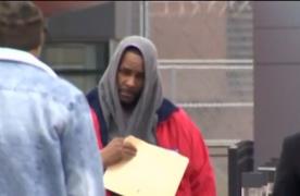 Artistul R. Kelly, eliberat din penitenciar pe banii unui anonim