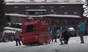 Olimpiada Nebuniilor, concurs cu vehicule făcute din materiale reciclabile