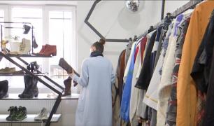 Metode ingenioase pentru a vinde articolele uzate din dulap la un preţ rezonabil