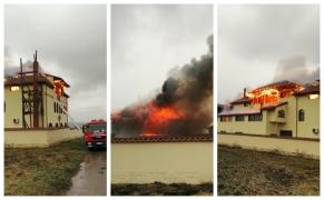 Intervenţie de urgenţă la 23 August, după ce o mănăstire a fost cuprinsă de flăcări